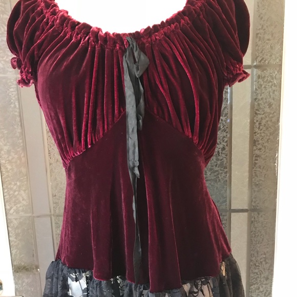 Vintage Saloon Top , Condition is New - Picture 2 of 2